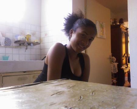 SHANA POIL 